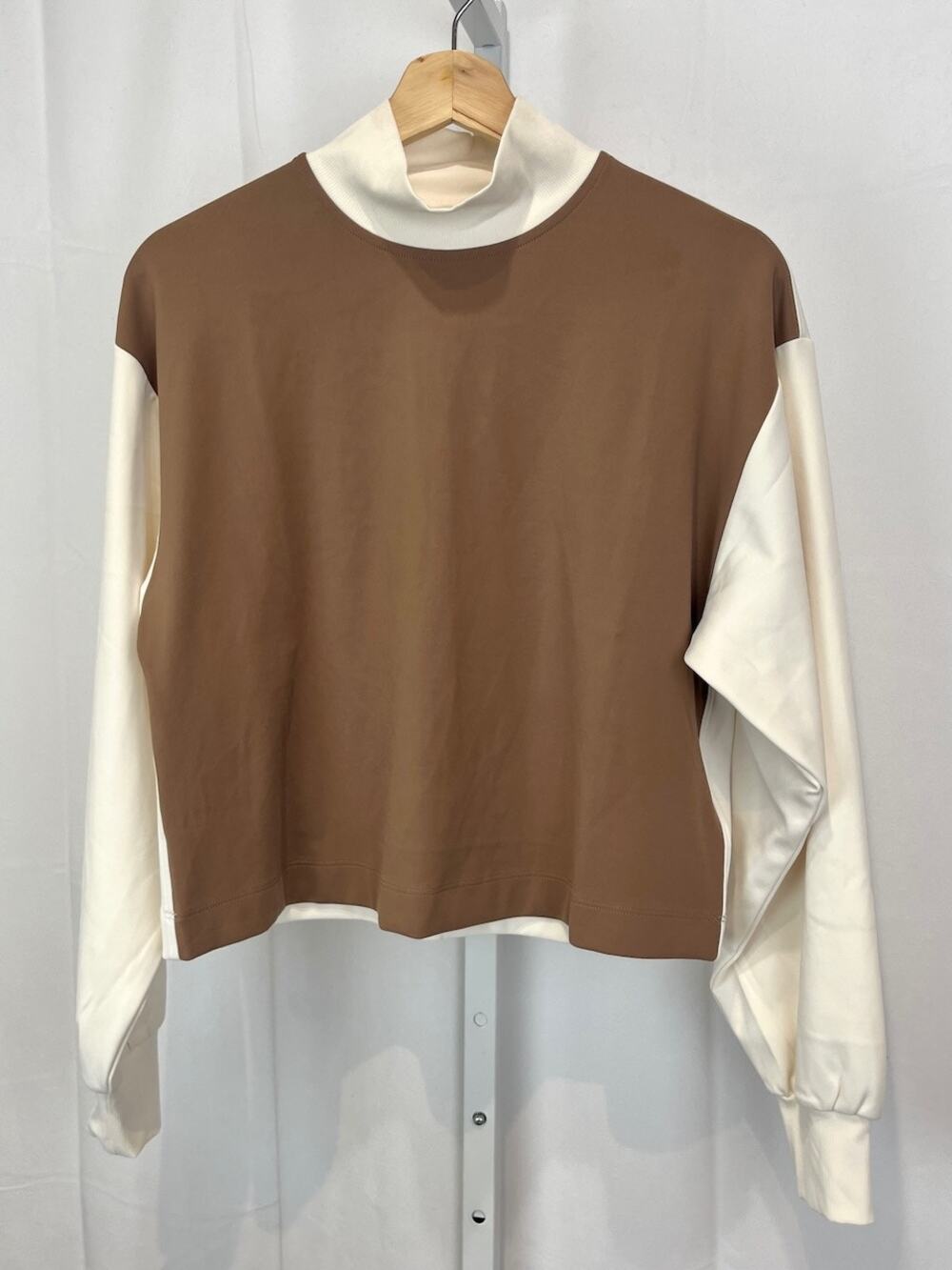 ATHLETA Venice Sweatshirt 466920 Colorblock Mock Neck Pullover Brown Cream XS